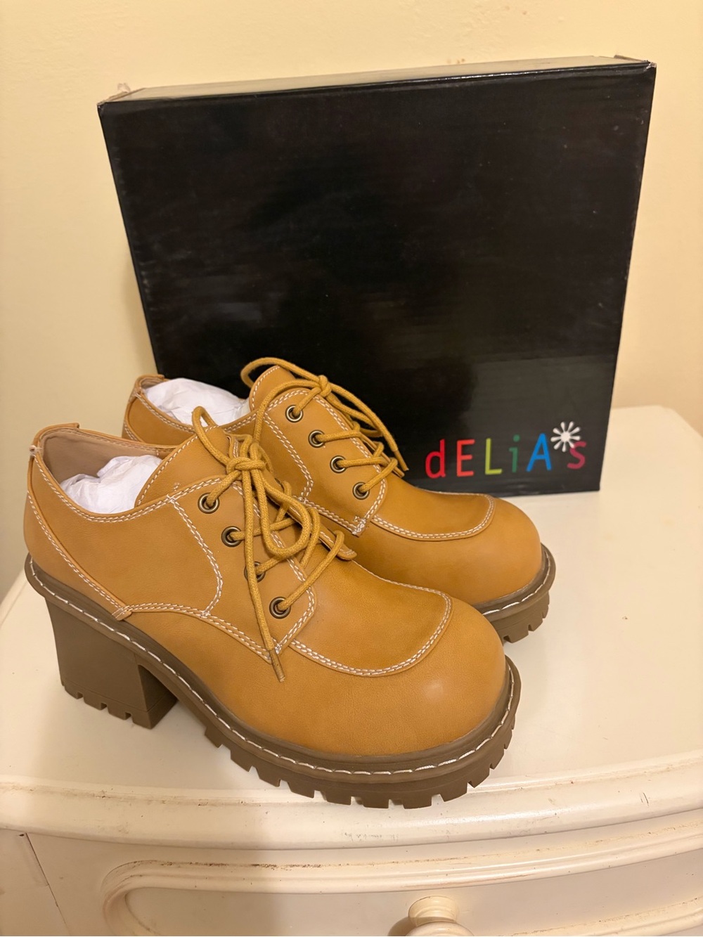 dELiA*s Tan Chunky Lace-Up Platform Heeled Oxfords NEW
